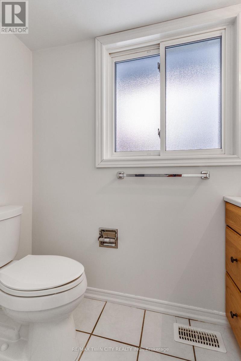 111 MANOR DRIVE, Kitchener, Ontario, N2A2T9 — Photo 20