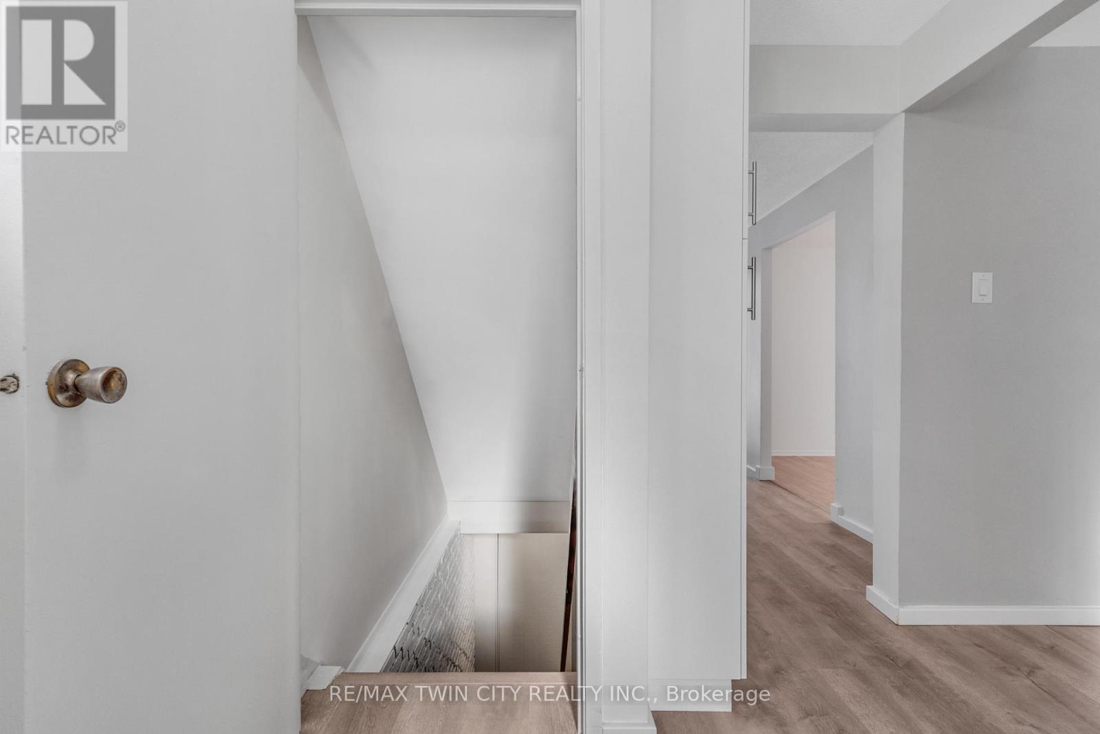 111 MANOR DRIVE, Kitchener, Ontario, N2A2T9 — Photo 21