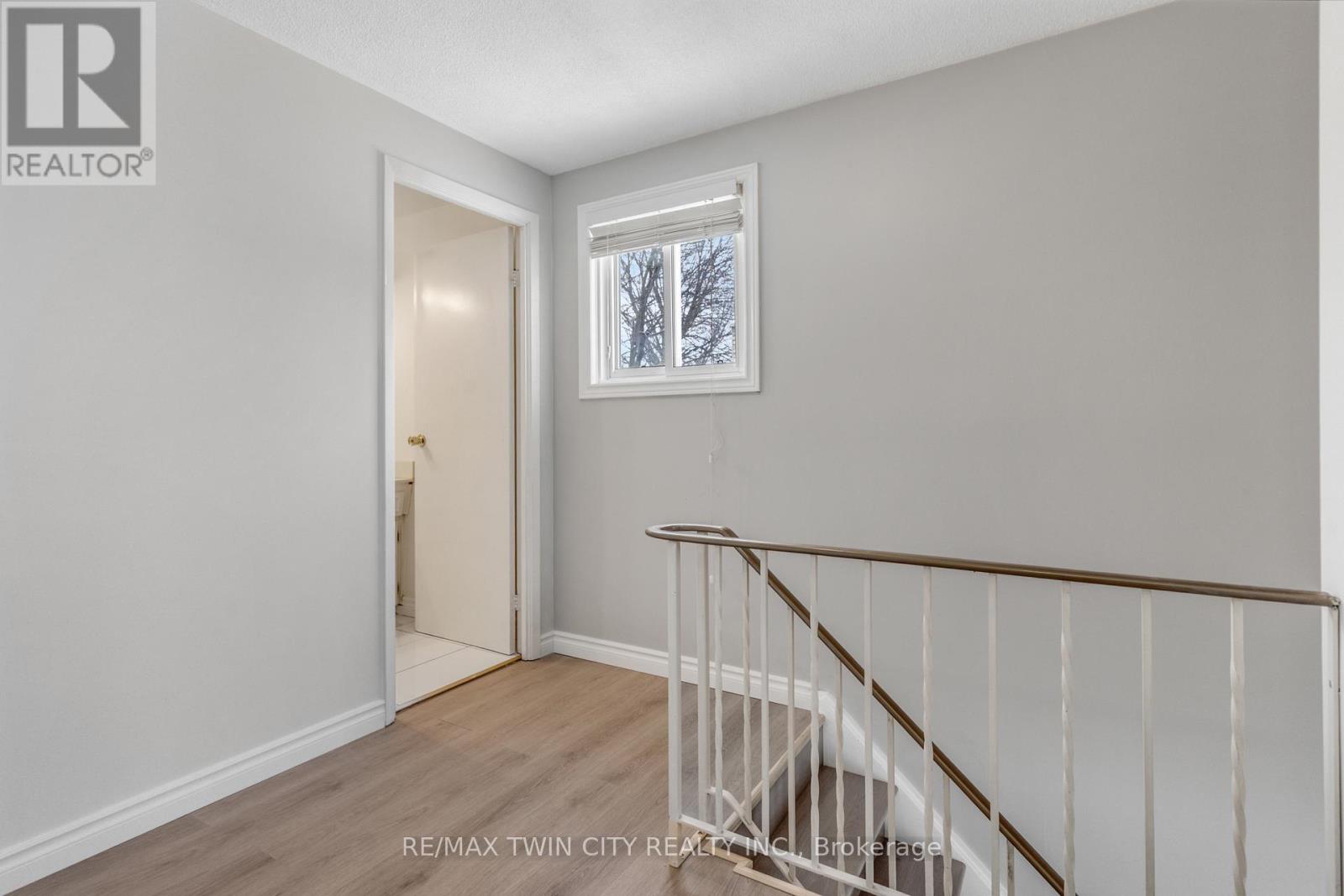 111 MANOR DRIVE, Kitchener, Ontario, N2A2T9 — Photo 22