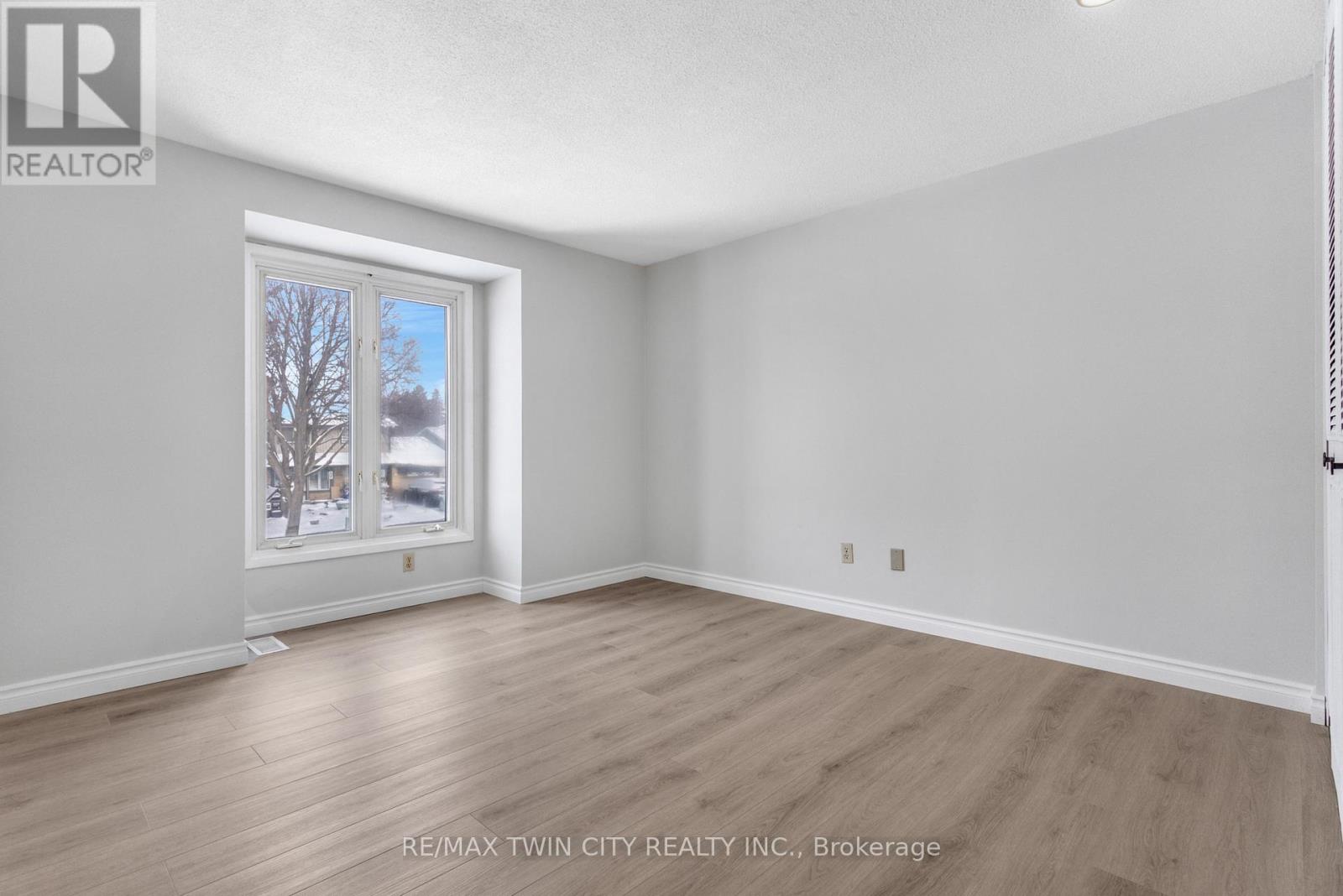 111 MANOR DRIVE, Kitchener, Ontario, N2A2T9 — Photo 36