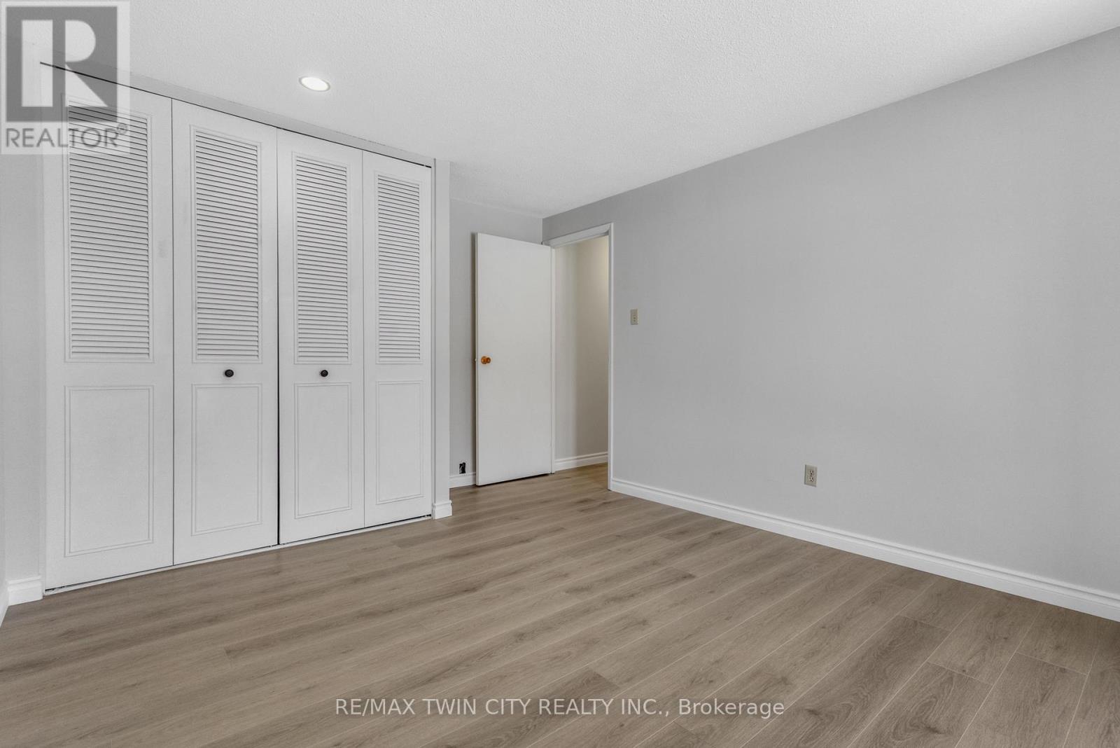 111 MANOR DRIVE, Kitchener, Ontario, N2A2T9 — Photo 37