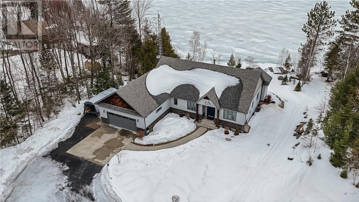 82 BOBCAT Trail W, Elliot Lake, Ontario, P5A2S9 — Photo 3