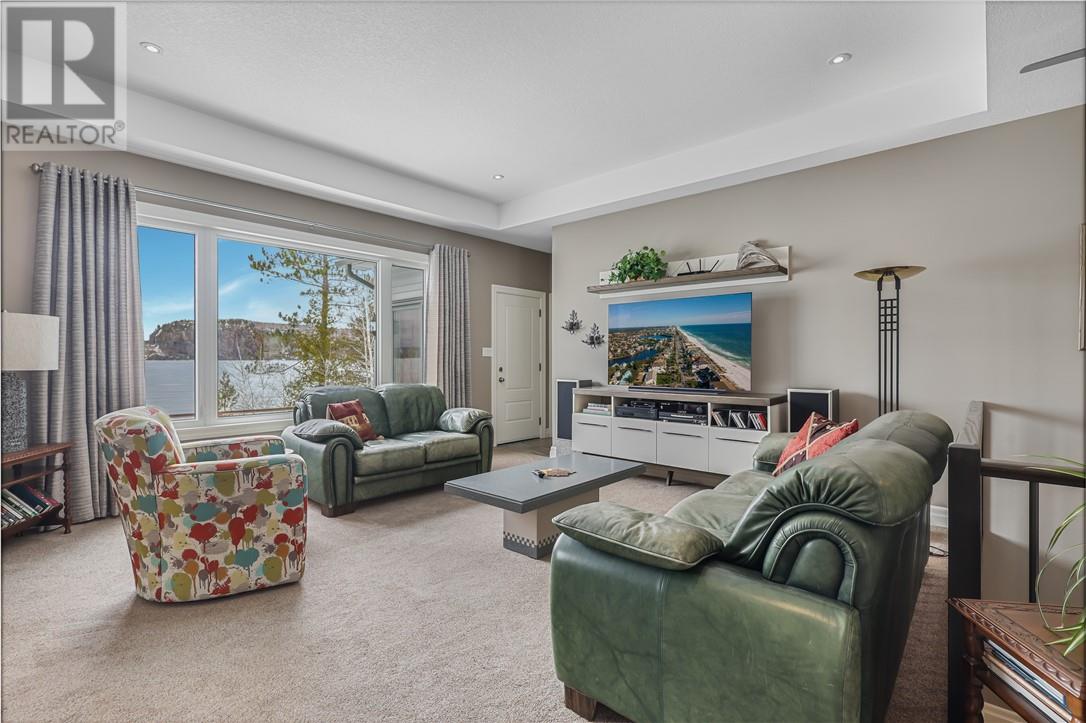 82 BOBCAT Trail W, Elliot Lake, Ontario, P5A2S9 — Photo 5