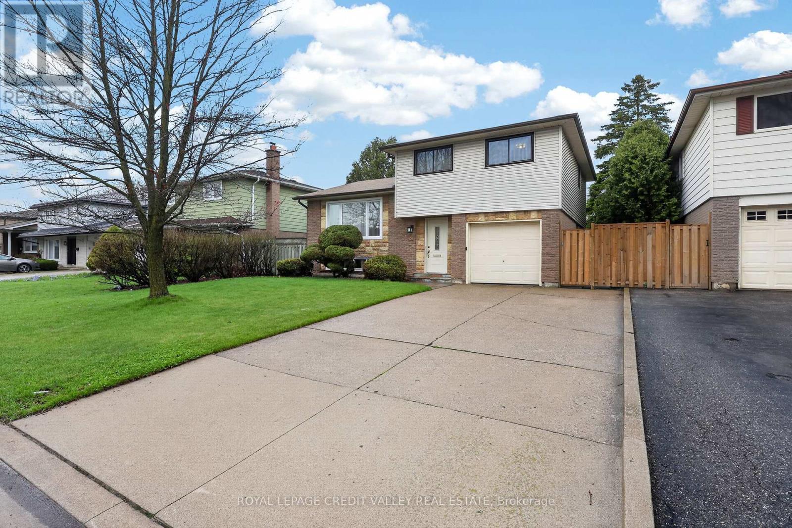 20 WILLIS DRIVE, Brampton (Brampton East), Ontario, L6W1A9 — Photo 3