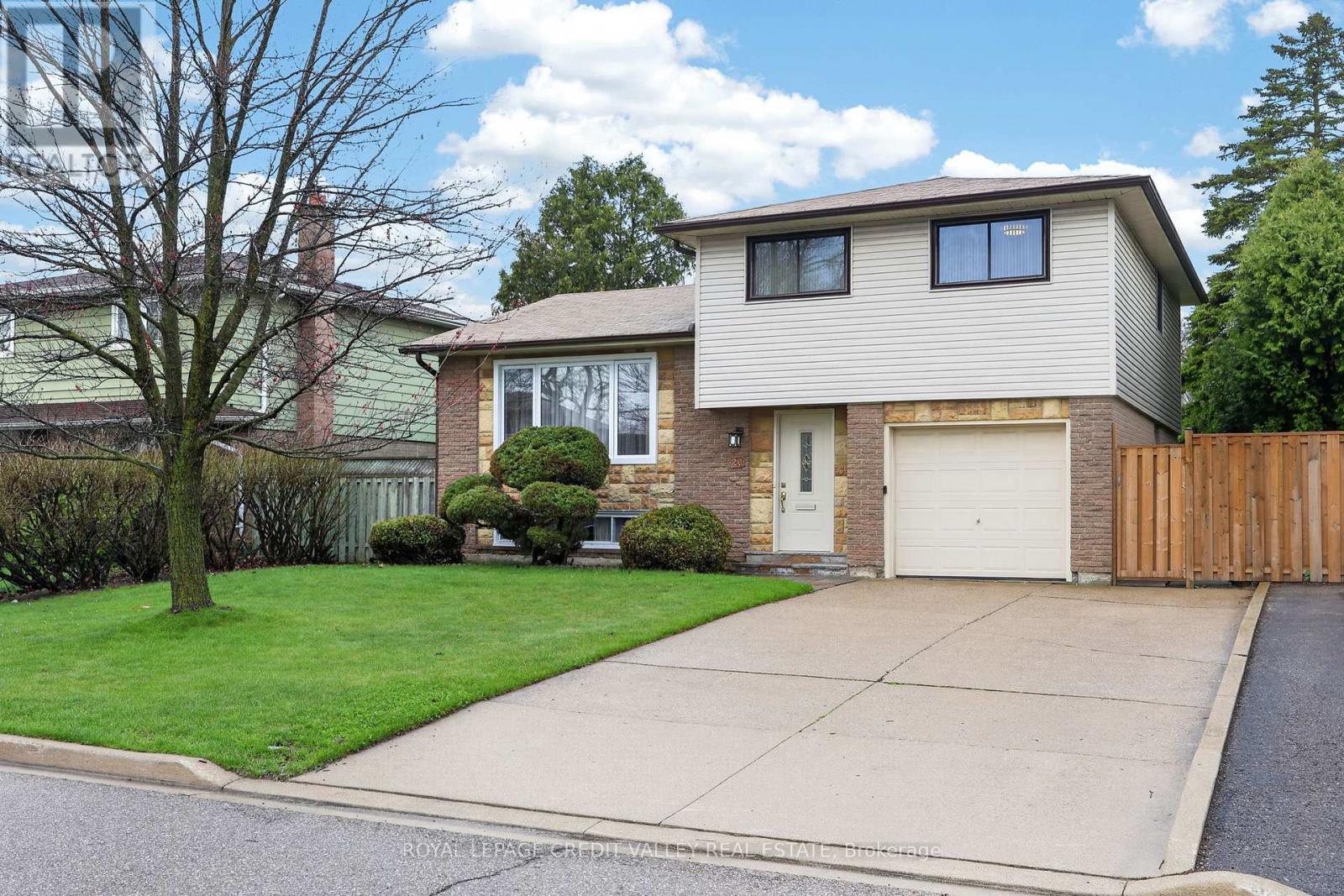 20 WILLIS DRIVE, Brampton (Brampton East), Ontario, L6W1A9 — Photo 6