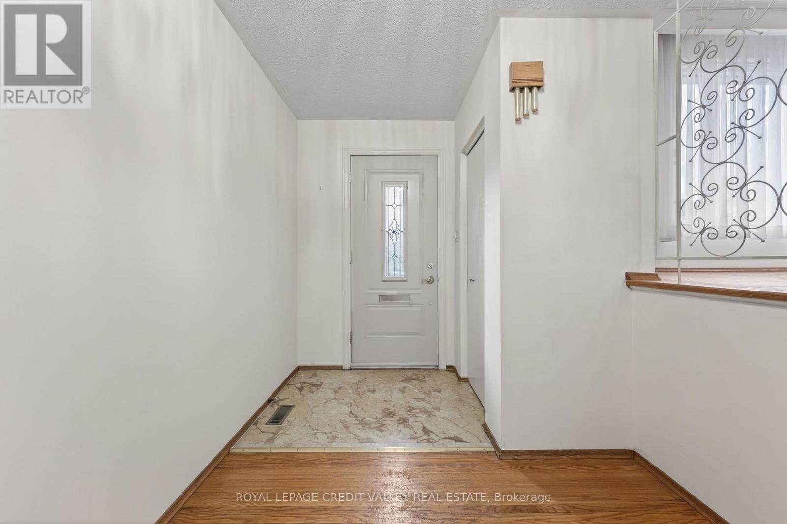 20 WILLIS DRIVE, Brampton (Brampton East), Ontario, L6W1A9 — Photo 9