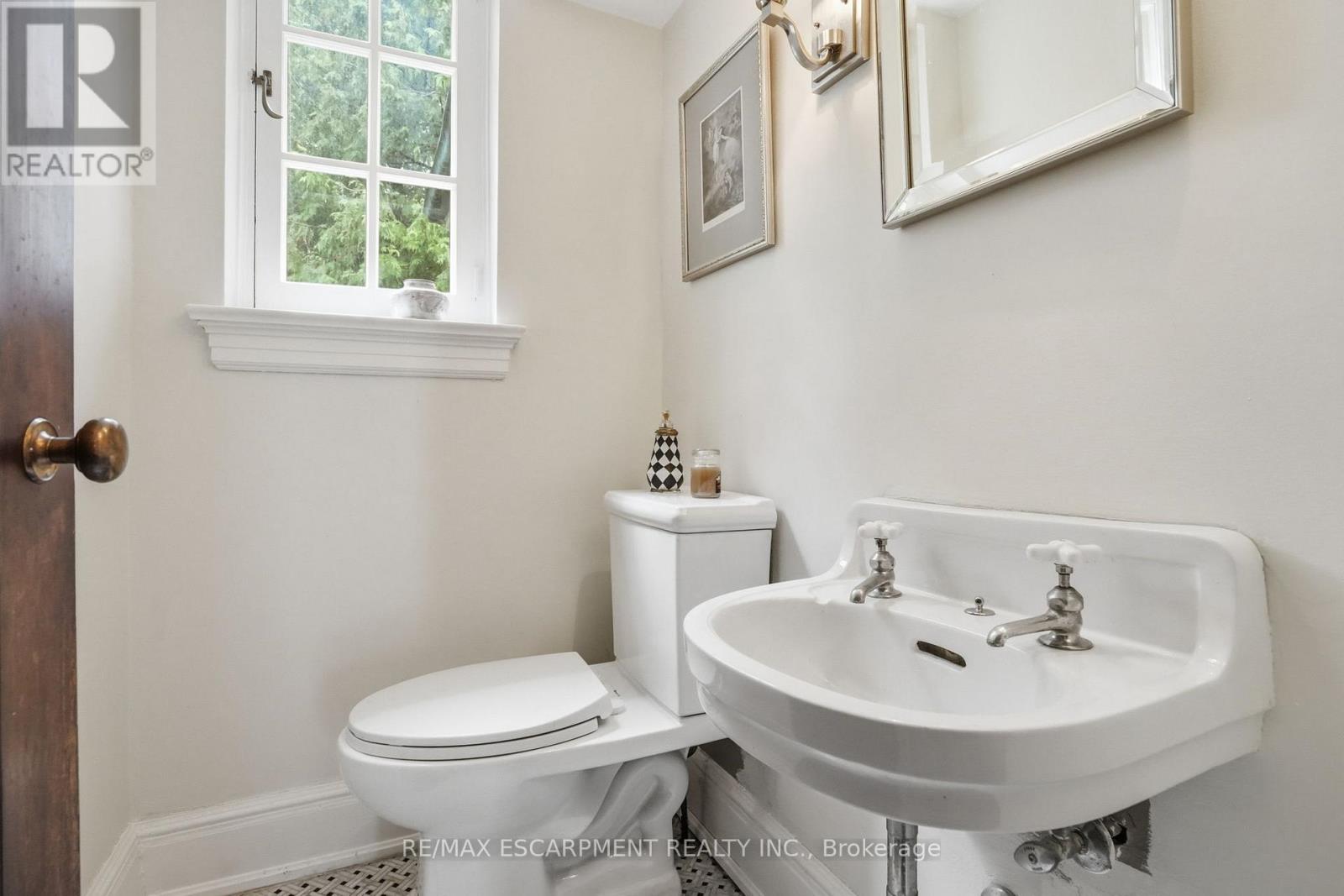 184 KING STREET, Oakville (OO Old Oakville), Ontario, L6J1B4 — Photo 17