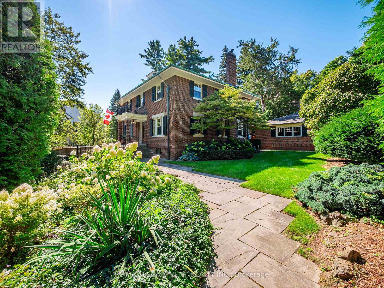 184 KING STREET, Oakville (OO Old Oakville), Ontario, L6J1B4 — Photo 2