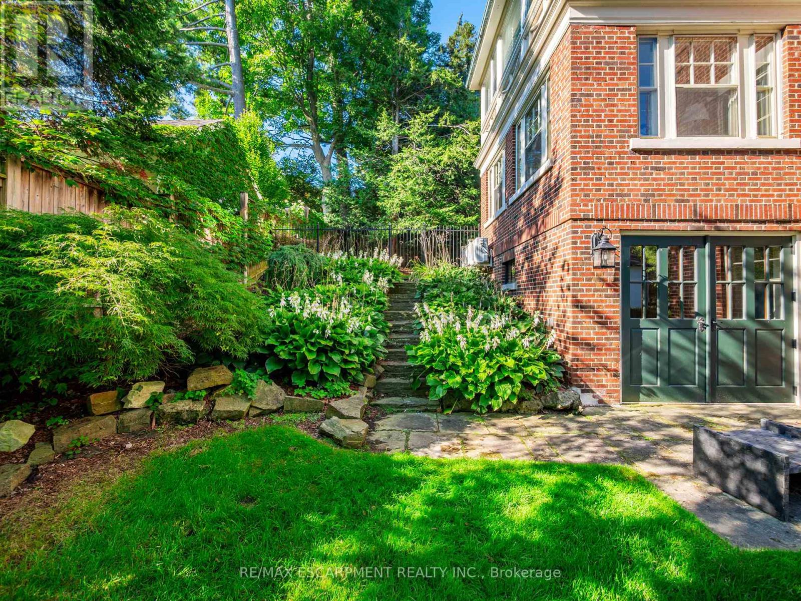 184 KING STREET, Oakville (OO Old Oakville), Ontario, L6J1B4 — Photo 43