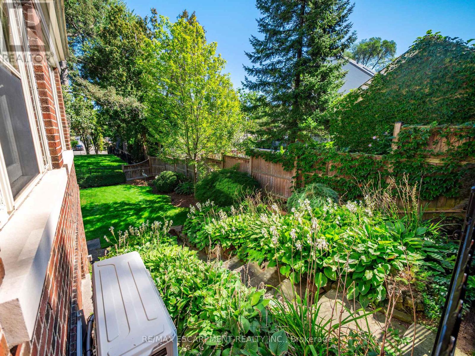 184 KING STREET, Oakville (OO Old Oakville), Ontario, L6J1B4 — Photo 45