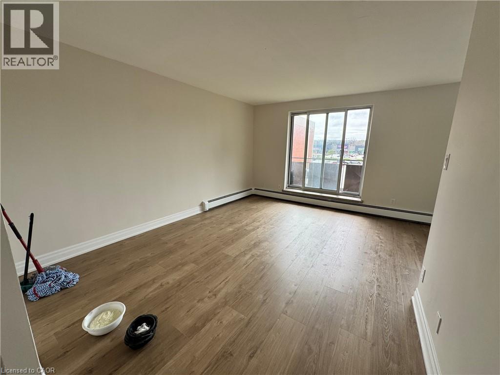 105 TIA Drive Unit# 305, Hamilton, Ontario, L8H2N8 — Photo 3