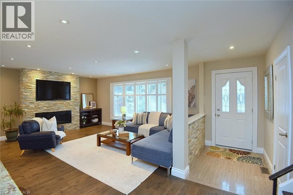 626 VANDERBURGH Drive, Burlington, Ontario, L7T3W6 — Photo 6