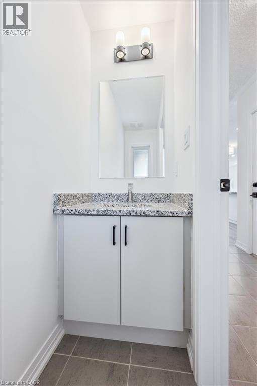 23 BENNINGER Drive, Kitchener, Ontario, N2E0K4 — Photo 14