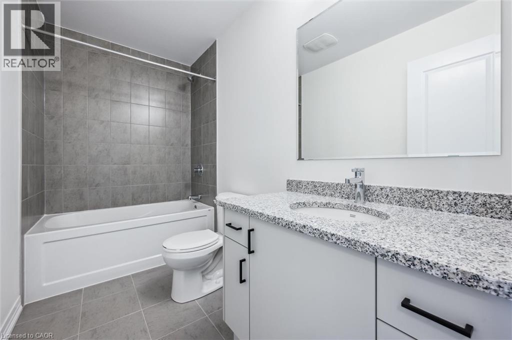 23 BENNINGER Drive, Kitchener, Ontario, N2E0K4 — Photo 19