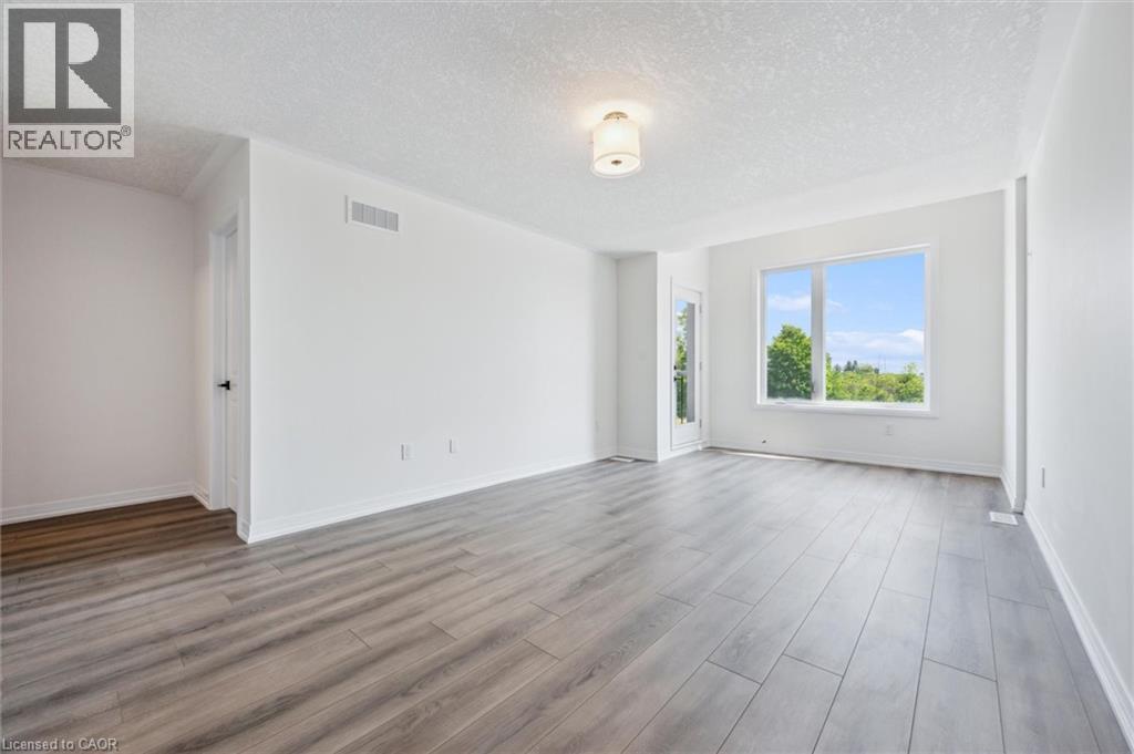 23 BENNINGER Drive, Kitchener, Ontario, N2E0K4 — Photo 21