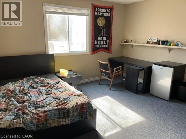 65 CARDILL Crescent Unit# A, Waterloo, Ontario, N2L3Y7 — Photo 6