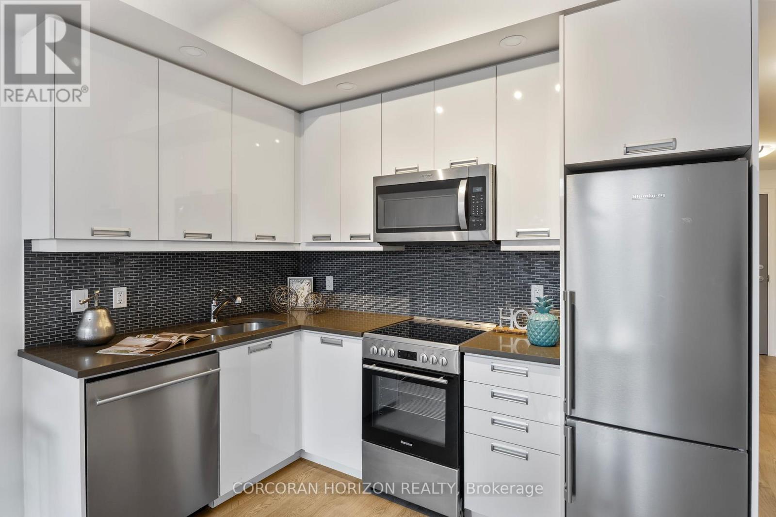 210 - 99 JOHN STREET, Toronto (Waterfront Communities), Ontario, M5V0S6 — Photo 19