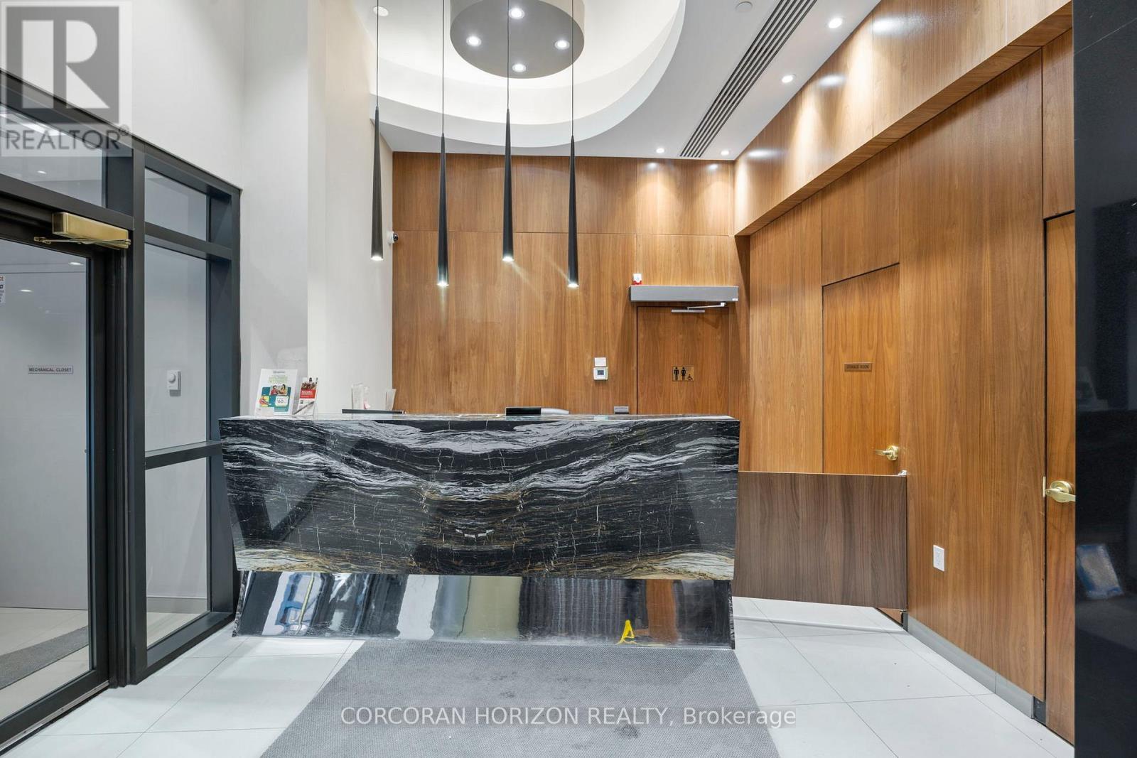 210 - 99 JOHN STREET, Toronto (Waterfront Communities), Ontario, M5V0S6 — Photo 3