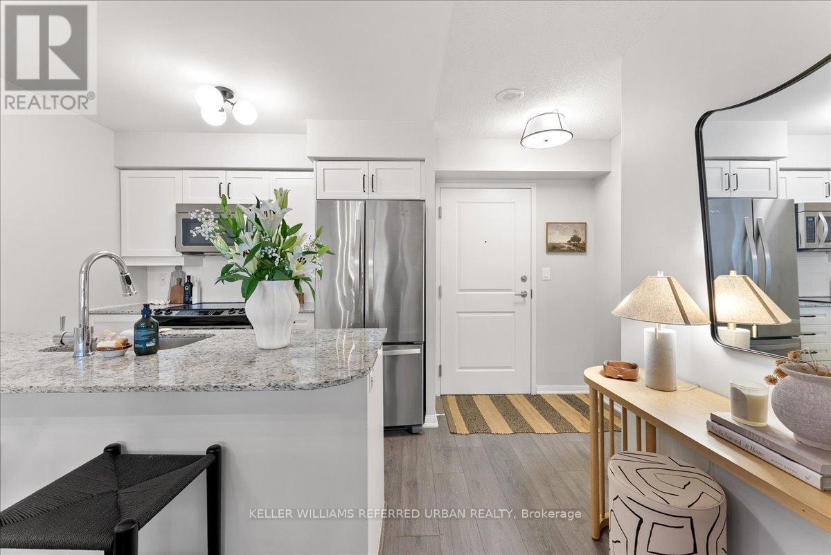 1010 - 35 BASTION STREET, Toronto (Niagara), Ontario, M5V0C1 — Photo 2