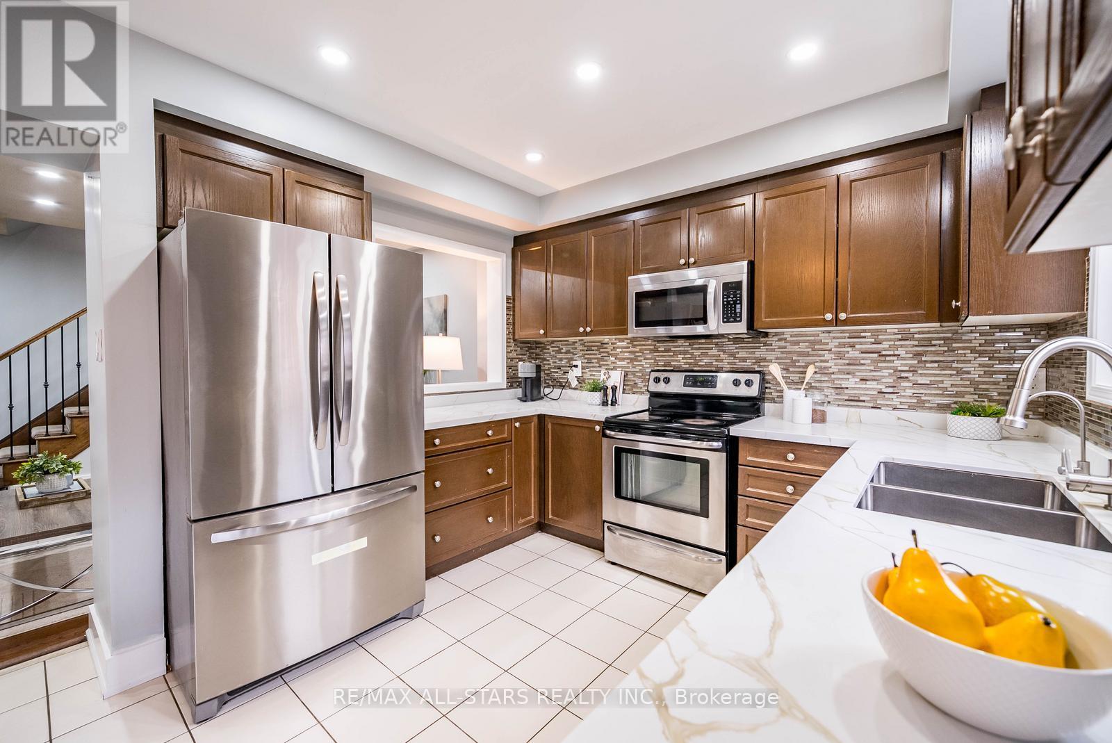 102 JOHN DAVIS GATE, Whitchurch-Stouffville (Stouffville), Ontario, L4A0B5 — Photo 11