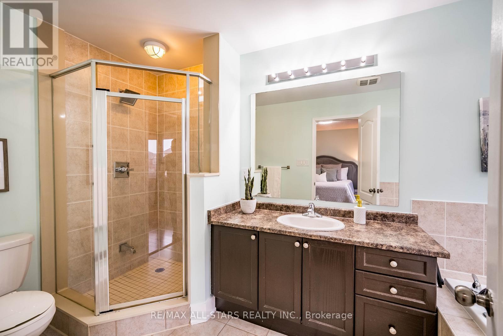 102 JOHN DAVIS GATE, Whitchurch-Stouffville (Stouffville), Ontario, L4A0B5 — Photo 15