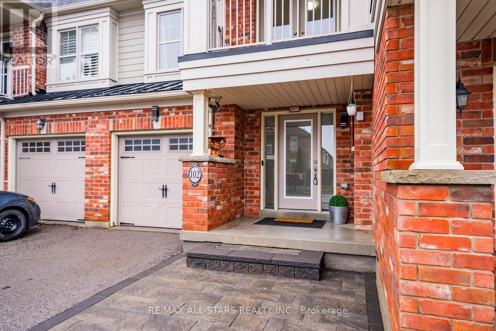 102 JOHN DAVIS GATE, Whitchurch-Stouffville (Stouffville), Ontario, L4A0B5 — Photo 3