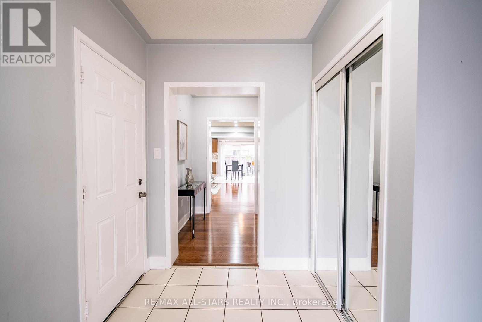 102 JOHN DAVIS GATE, Whitchurch-Stouffville (Stouffville), Ontario, L4A0B5 — Photo 5