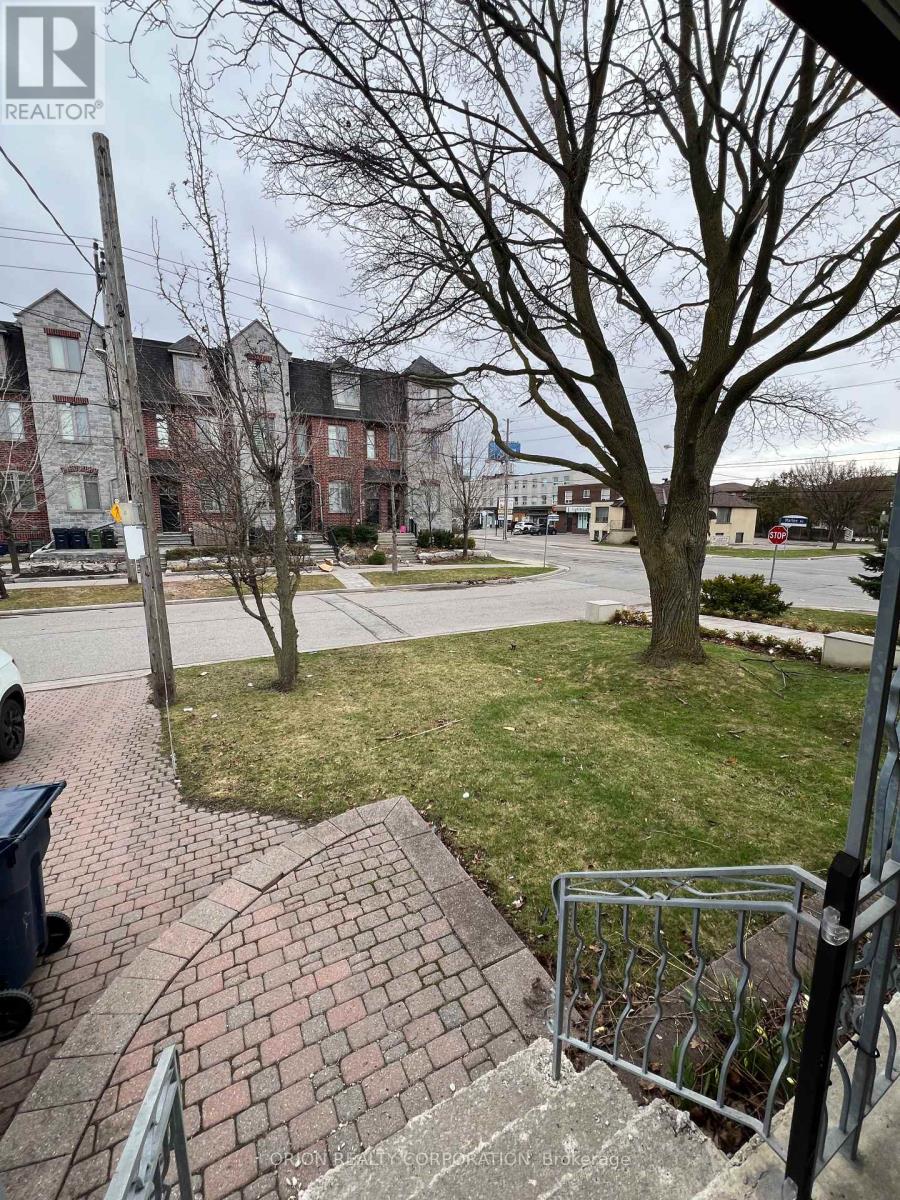 222 GLEN PARK AVENUE, Toronto (Yorkdale-Glen Park), Ontario, M6B2C9 — Photo 4