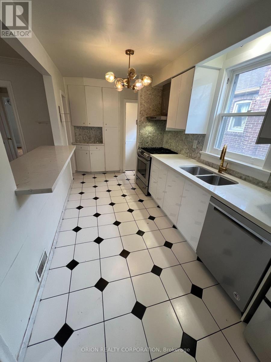 222 GLEN PARK AVENUE, Toronto (Yorkdale-Glen Park), Ontario, M6B2C9 — Photo 5