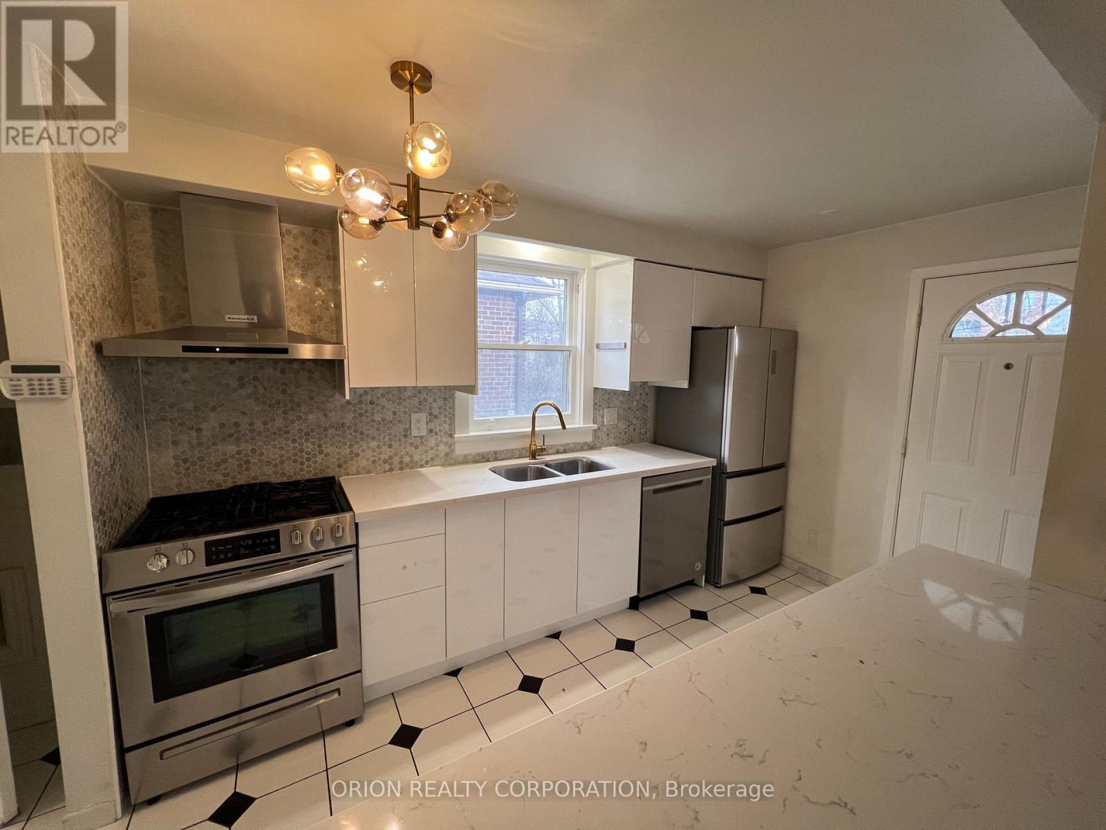 222 GLEN PARK AVENUE, Toronto (Yorkdale-Glen Park), Ontario, M6B2C9 — Photo 7