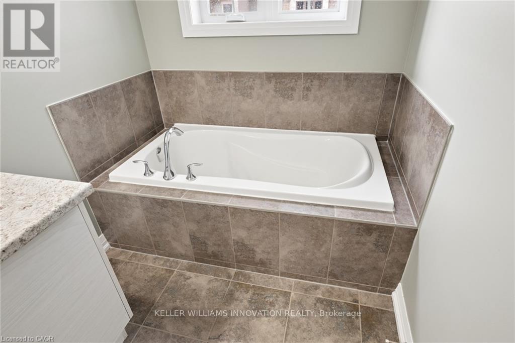 54 BANK SWALLOW CRESCENT, Kitchener, Ontario, N2P0J7 — Photo 34