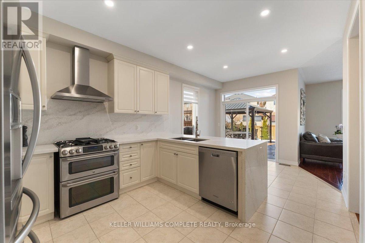 139 VINTON ROAD, Hamilton (Meadowlands), Ontario, L9K0G7 — Photo 7