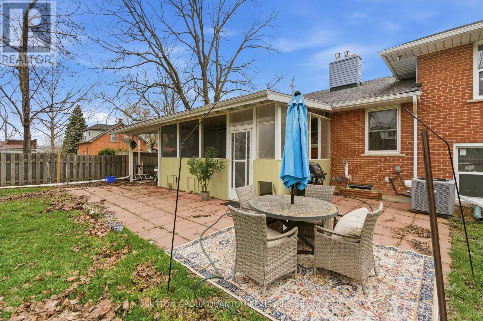 50 BARTON STREET, Hamilton (Waterdown), Ontario, L9H1N8 — Photo 11