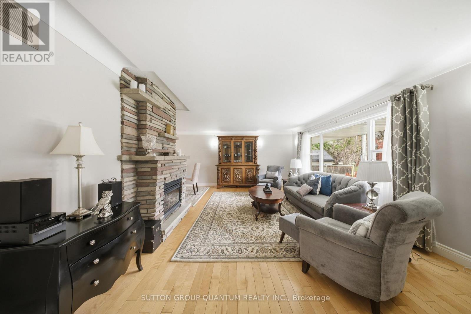 50 BARTON STREET, Hamilton (Waterdown), Ontario, L9H1N8 — Photo 14