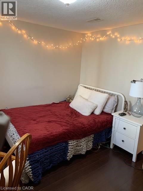 65 CARDILL Crescent Unit# B, Waterloo, Ontario, N2L3Y7 — Photo 2