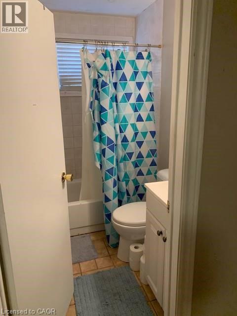 65 CARDILL Crescent Unit# B, Waterloo, Ontario, N2L3Y7 — Photo 5
