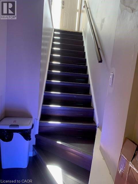 65 CARDILL Crescent Unit# B, Waterloo, Ontario, N2L3Y7 — Photo 7