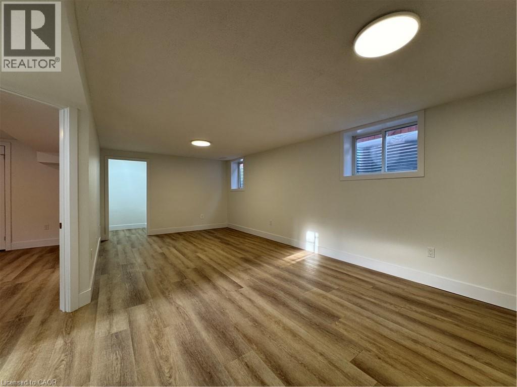 12 ARROWHEAD Place Unit# Lower, Kitchener, Ontario, N2P1C2 — Photo 2