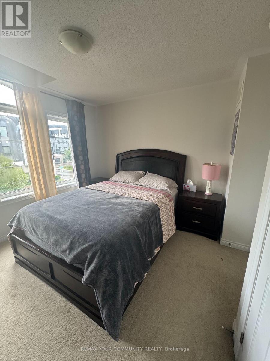 93 HUGUENOT ROAD N, Oakville (GO Glenorchy), Ontario, L6H0M3 — Photo 10