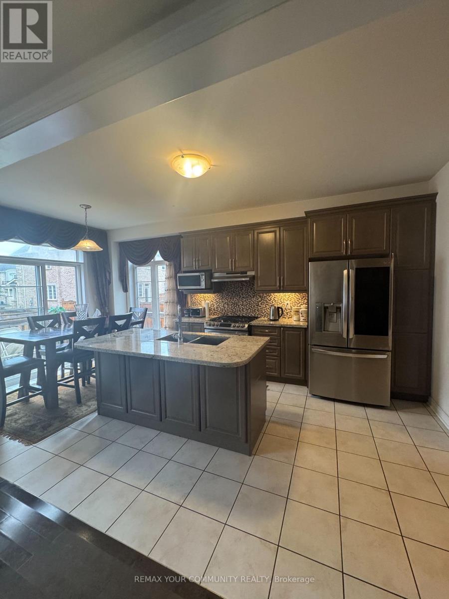 93 HUGUENOT ROAD N, Oakville (GO Glenorchy), Ontario, L6H0M3 — Photo 6