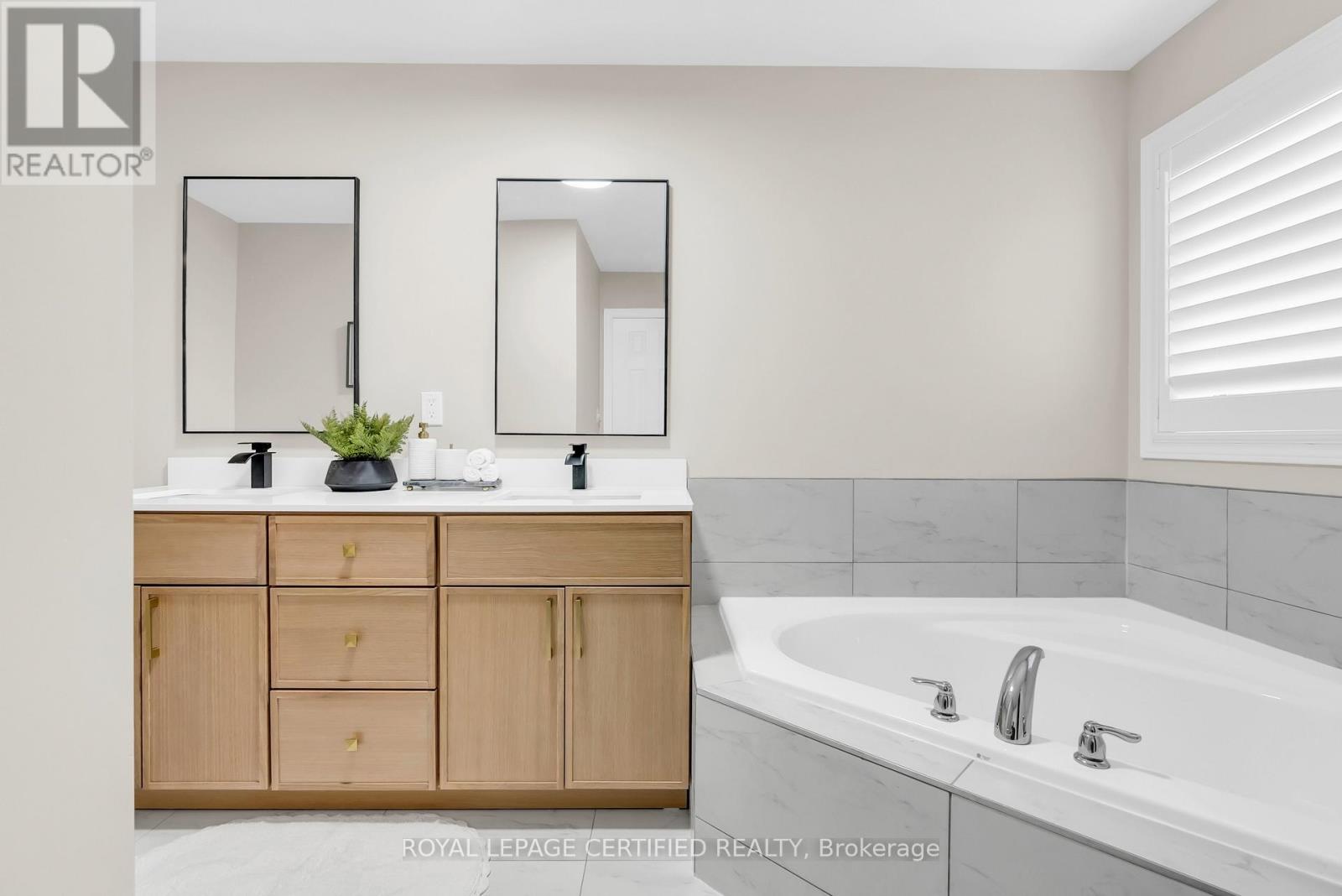 461 DOWNES JACKSON HEIGHTS, Milton (HA Harrison), Ontario, L9T8V7 — Photo 30