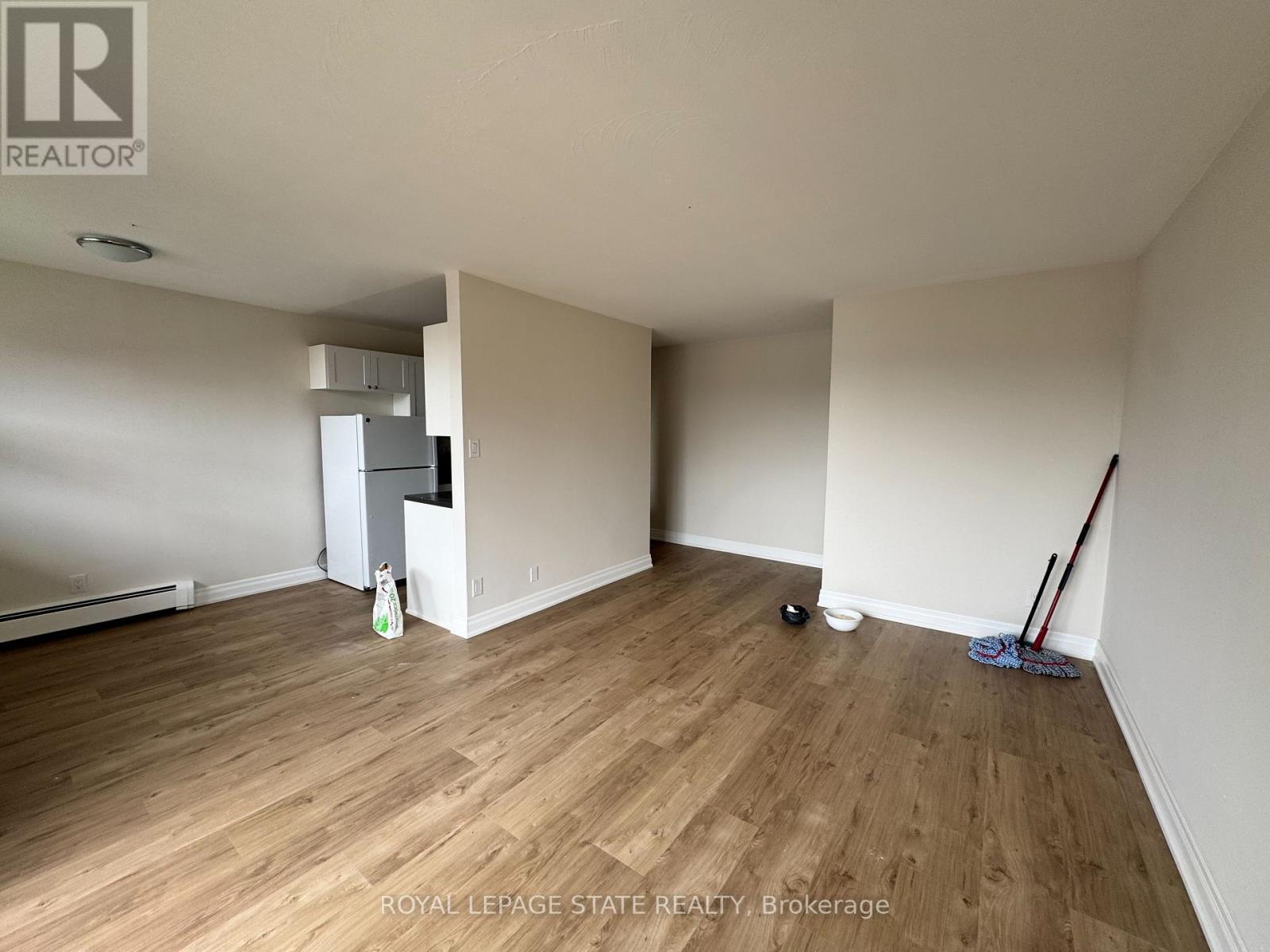 305 - 105 TIA DRIVE, Hamilton (Kentley), Ontario, L8H2N8 — Photo 4