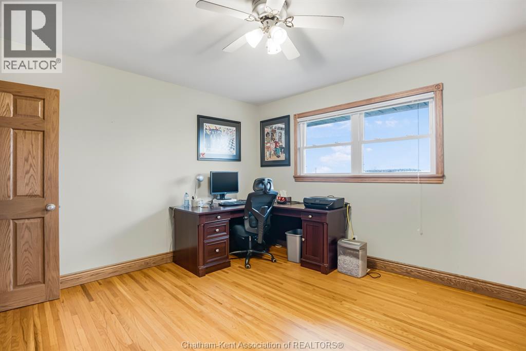 27156 St Clair ROAD, Wallaceburg, Ontario, N8A4L3 — Photo 27