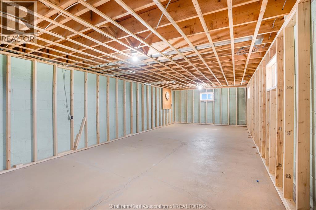 27156 St Clair ROAD, Wallaceburg, Ontario, N8A4L3 — Photo 29