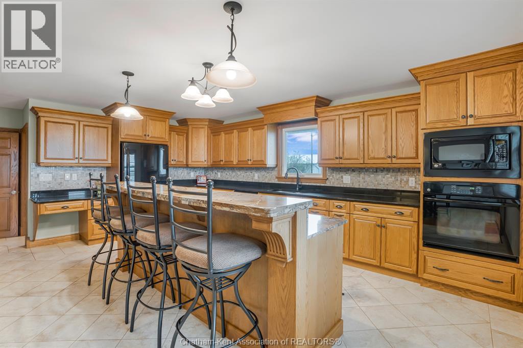 27156 St Clair ROAD, Wallaceburg, Ontario, N8A4L3 — Photo 8