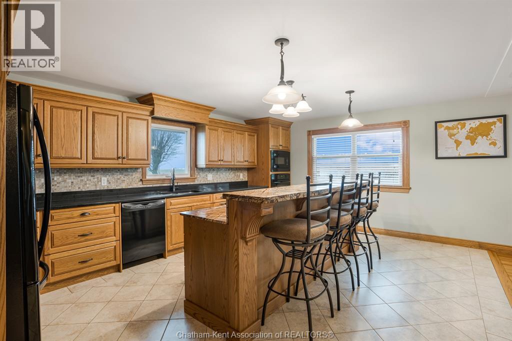 27156 St Clair ROAD, Wallaceburg, Ontario, N8A4L3 — Photo 9