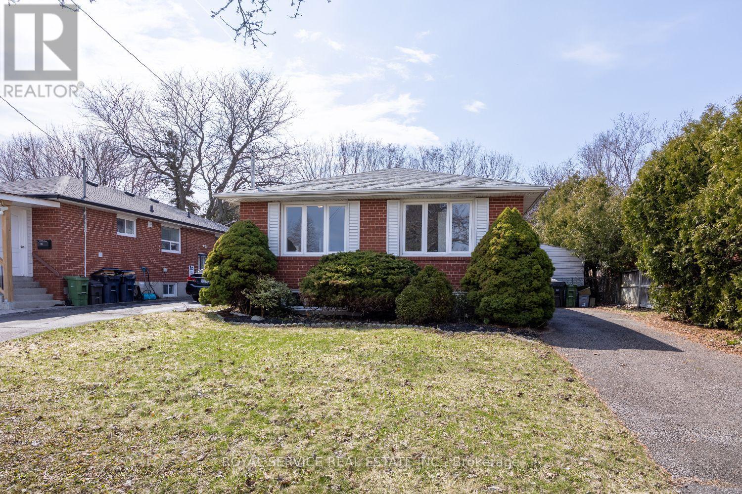 14 HATHWAY DRIVE, Toronto (Bendale), Ontario, M1P4L5 — Photo 2