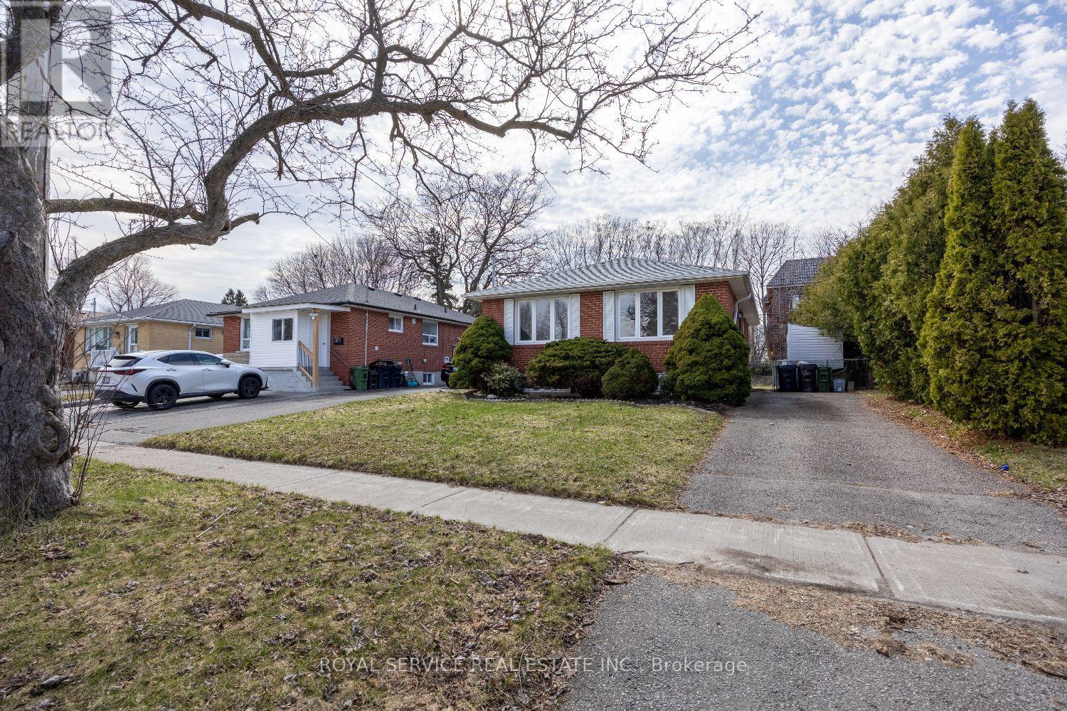 14 HATHWAY DRIVE, Toronto (Bendale), Ontario, M1P4L5 — Photo 3