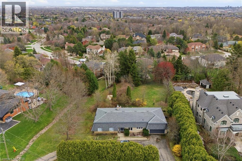 1310 BEAUFORT Drive, Burlington, Ontario, L7P4V9 — Photo 16