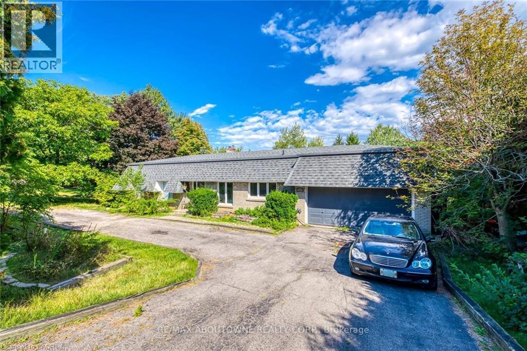 1310 BEAUFORT Drive, Burlington, Ontario, L7P4V9 — Photo 4